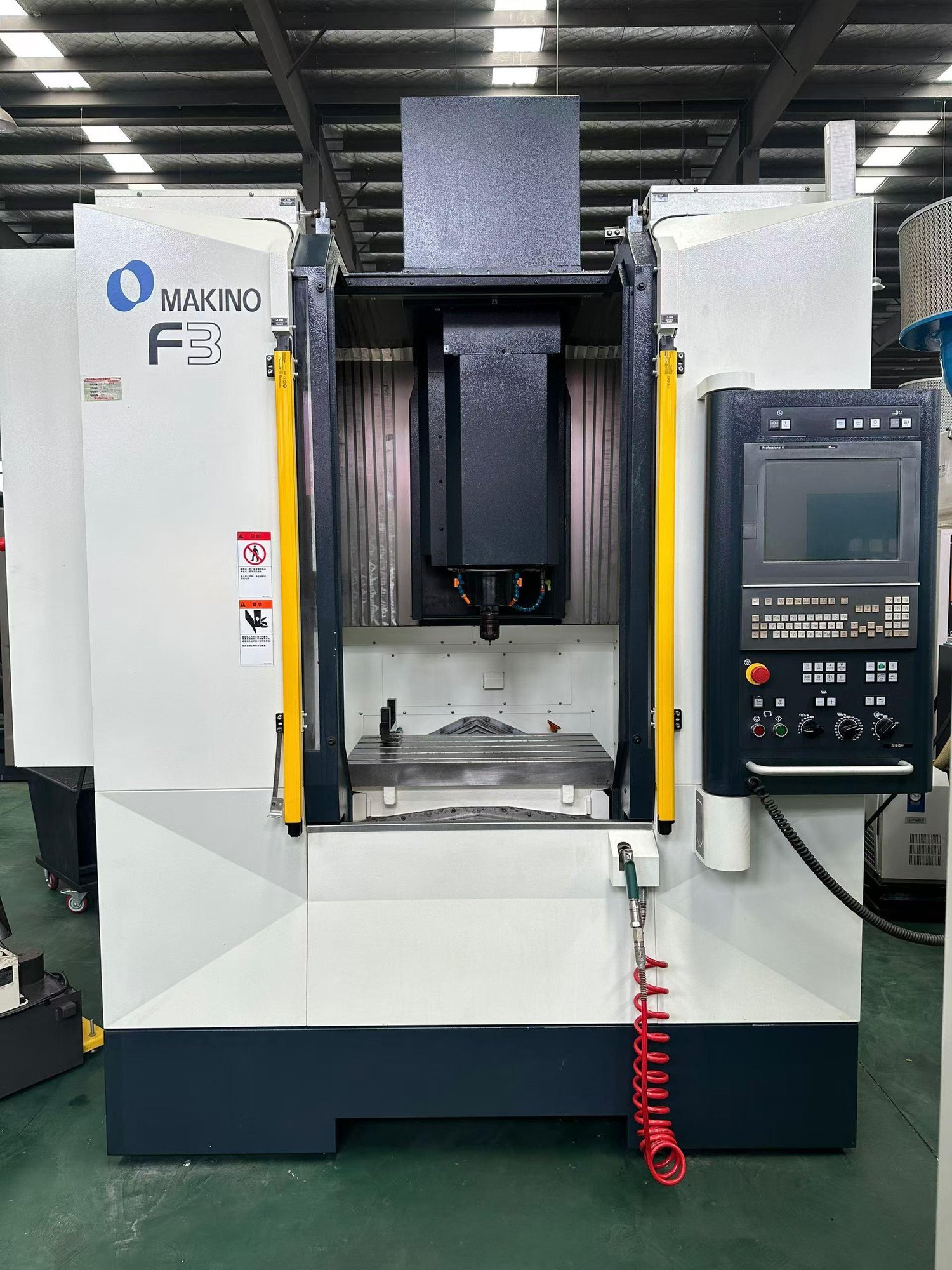 Makino - F3