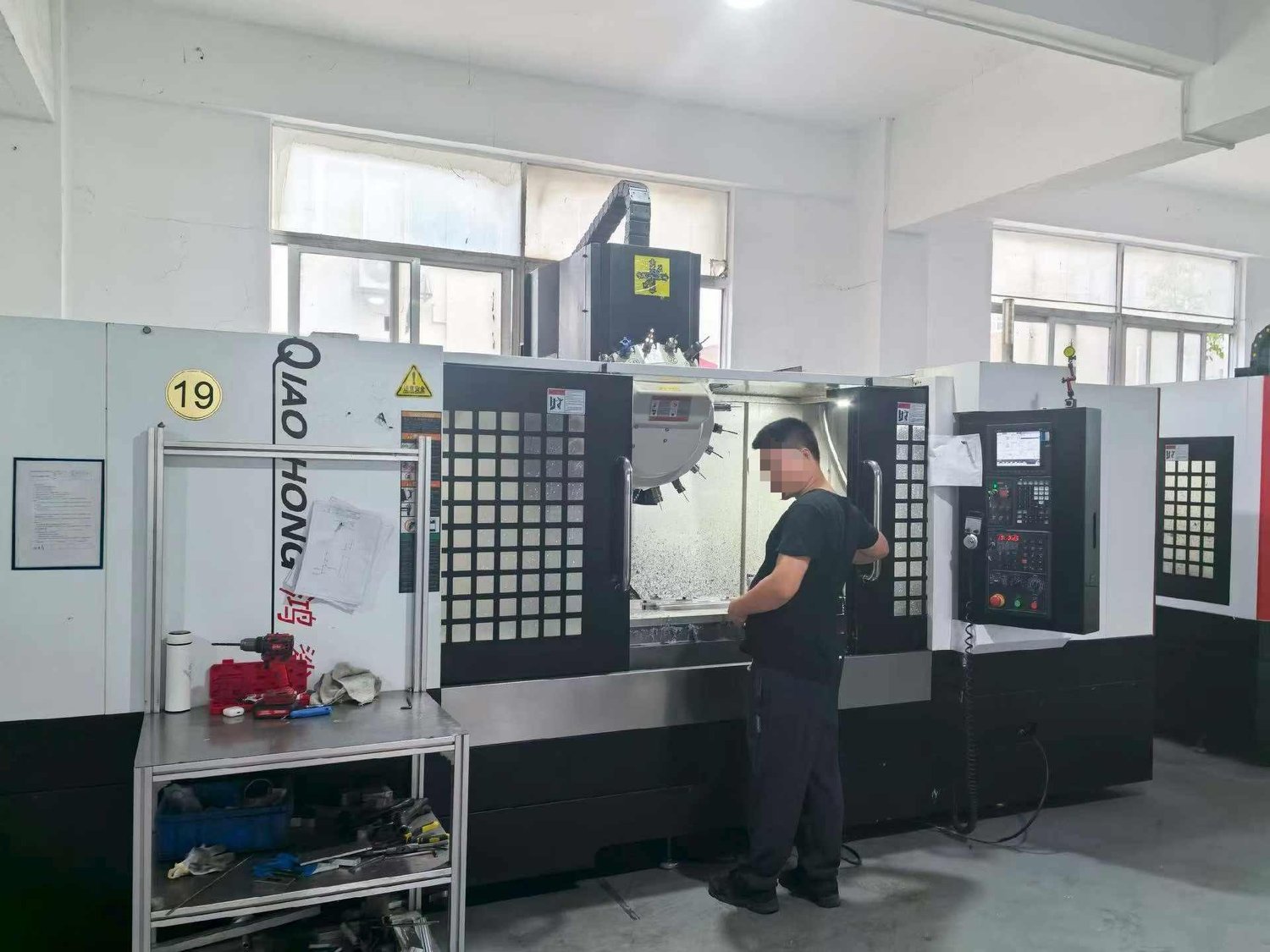 QIAO HONG - T-18