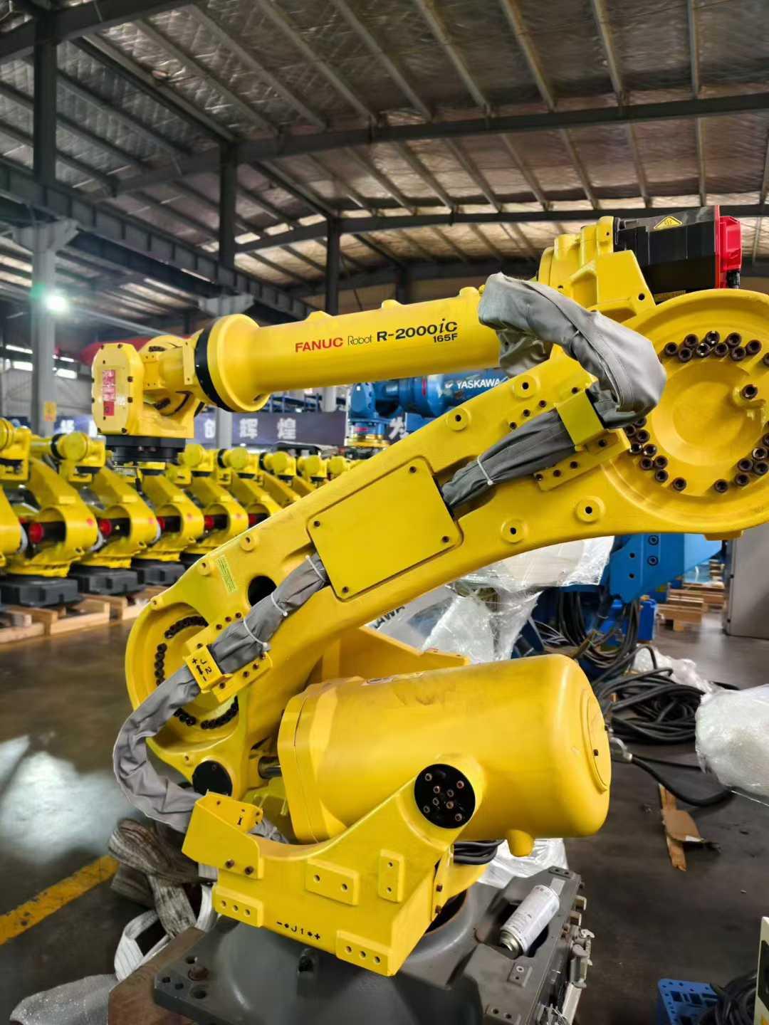 Fanuc - R-2000iC/165F