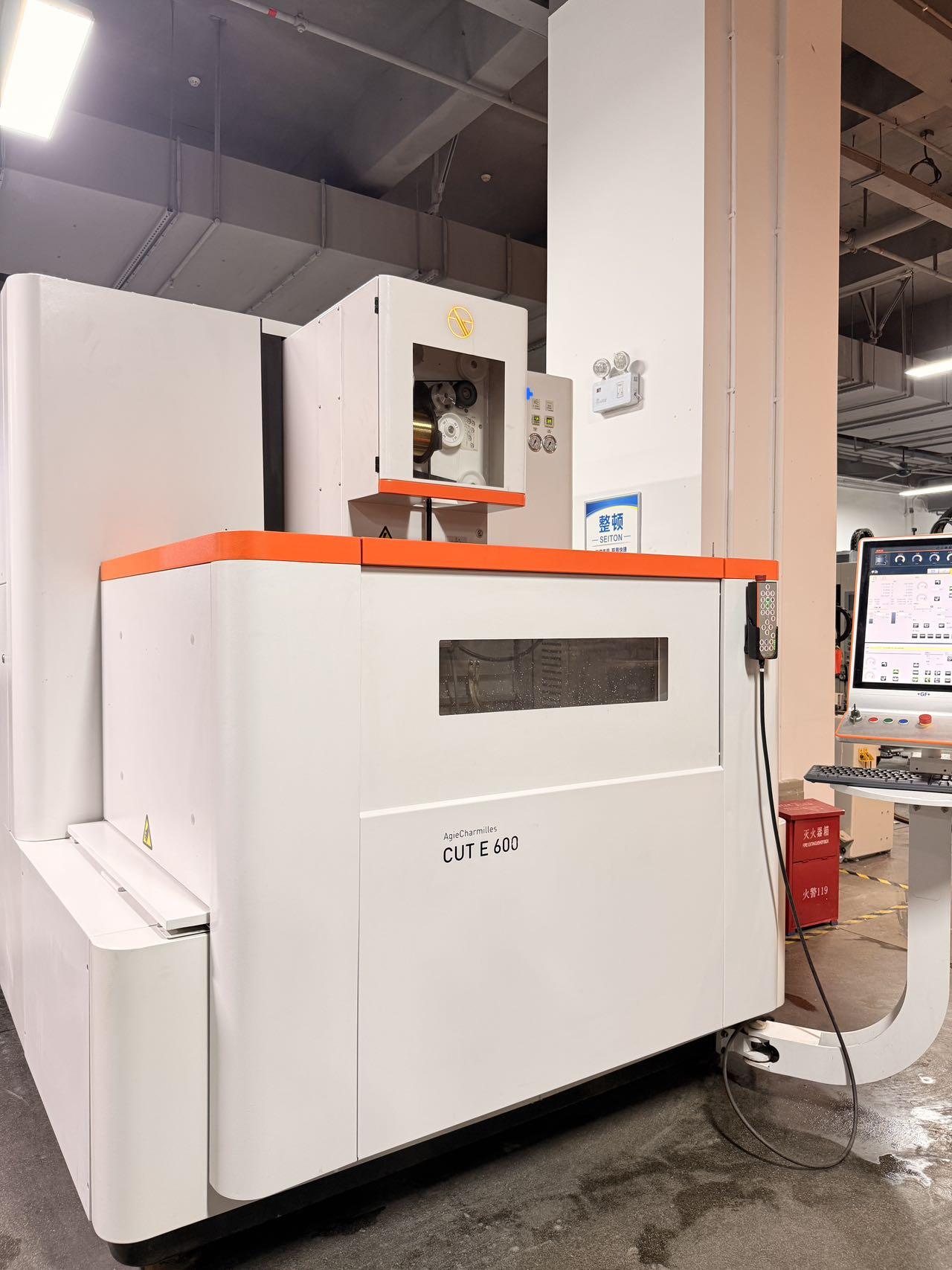 Charmilles - CUT E 600