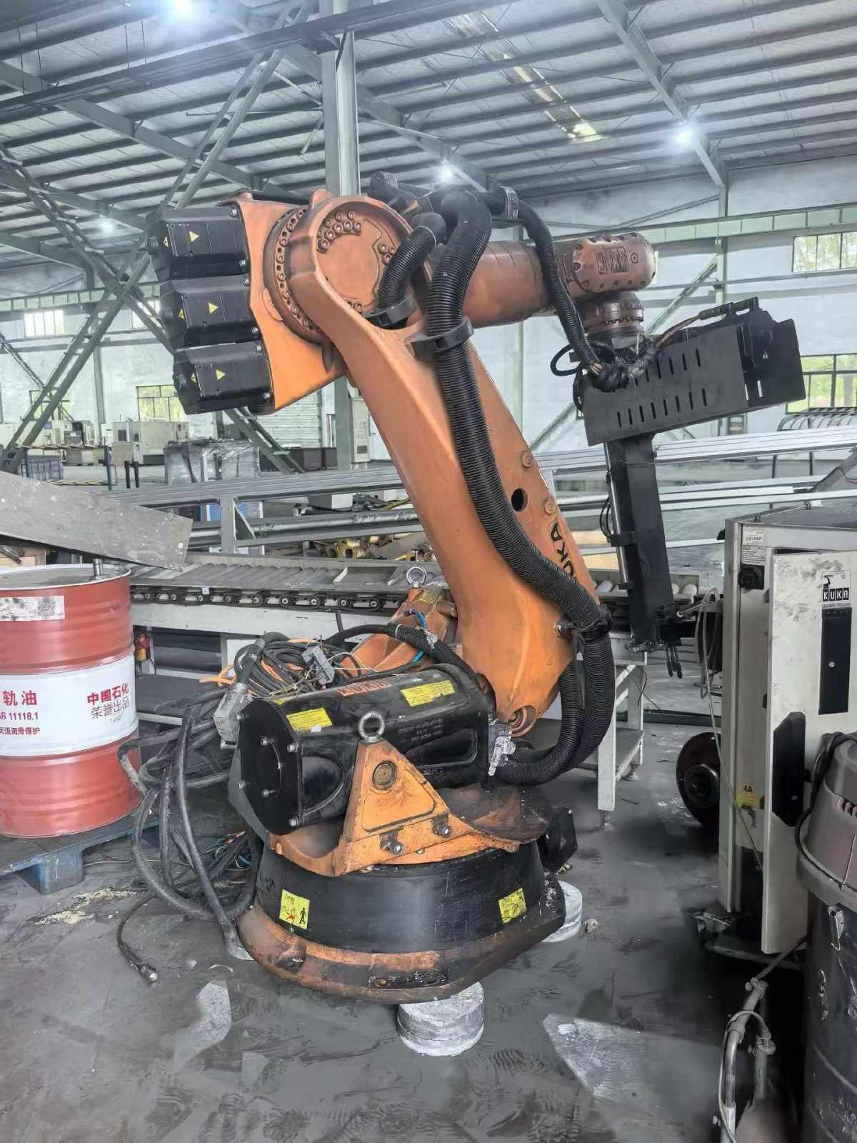 KUKA - KR210-2 2000