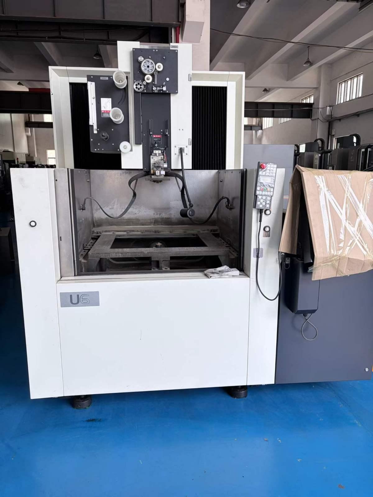 Makino - U6