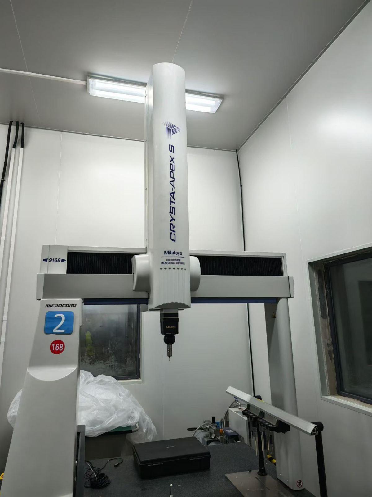 Mitutoyo - CRYSTA-Apex S9168