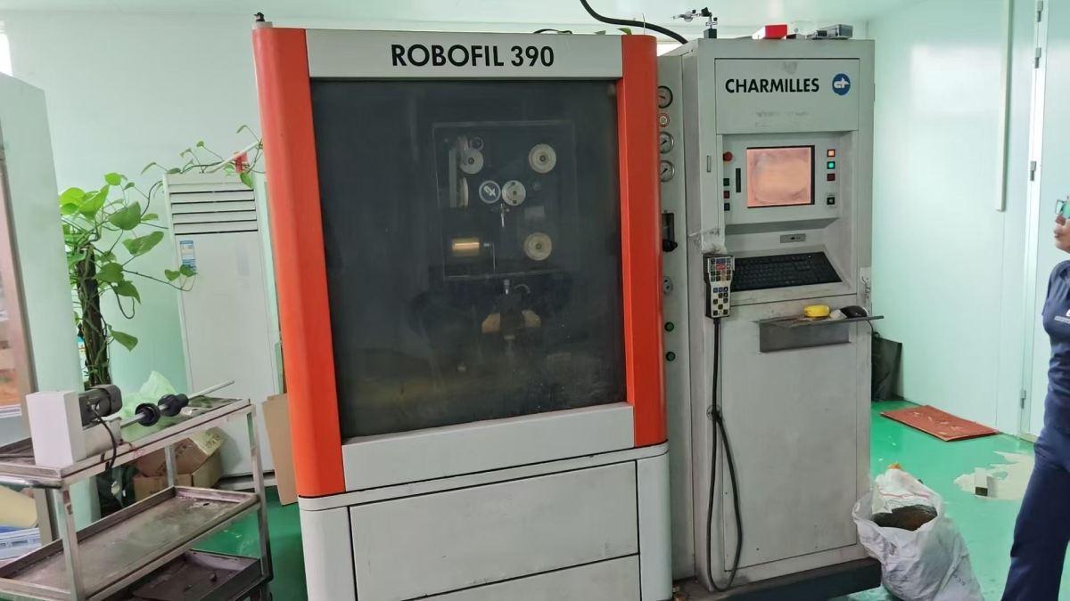Charmilles - ROBOFIL 390