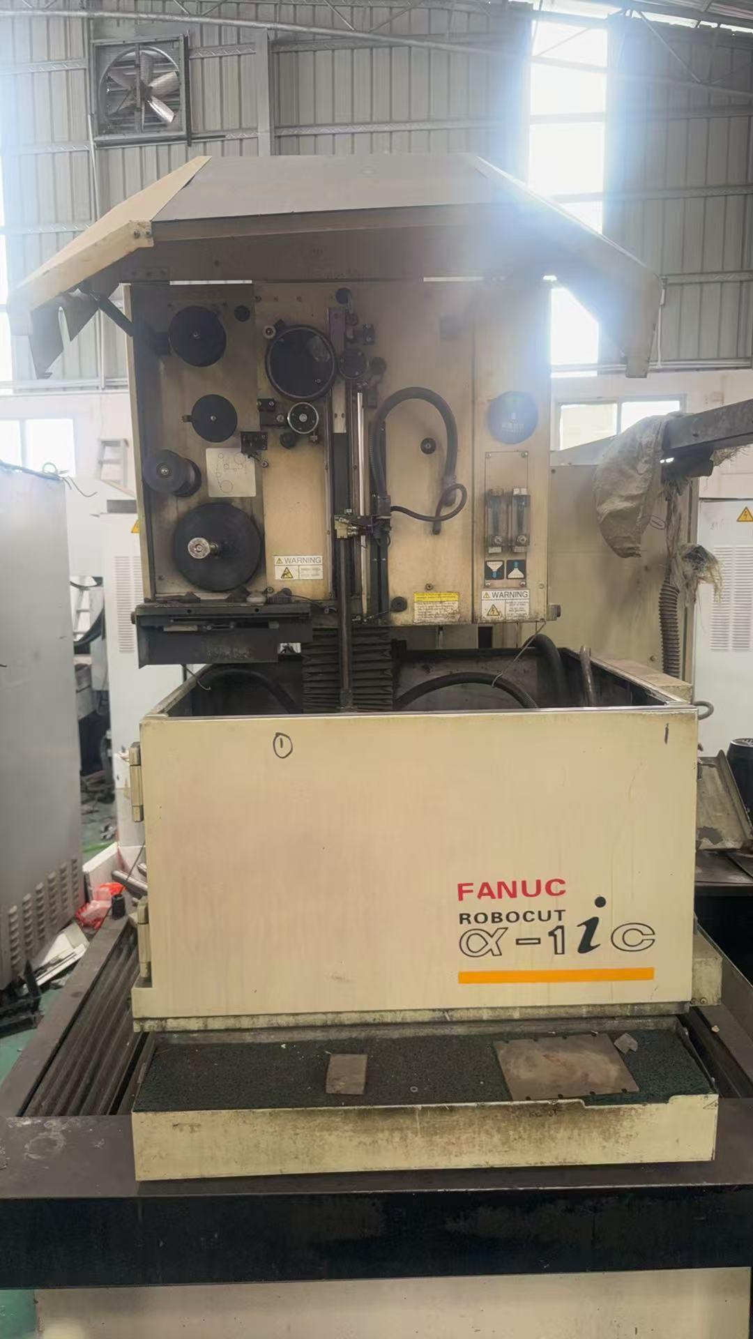 Fanuc - RoboCUT α-1iC