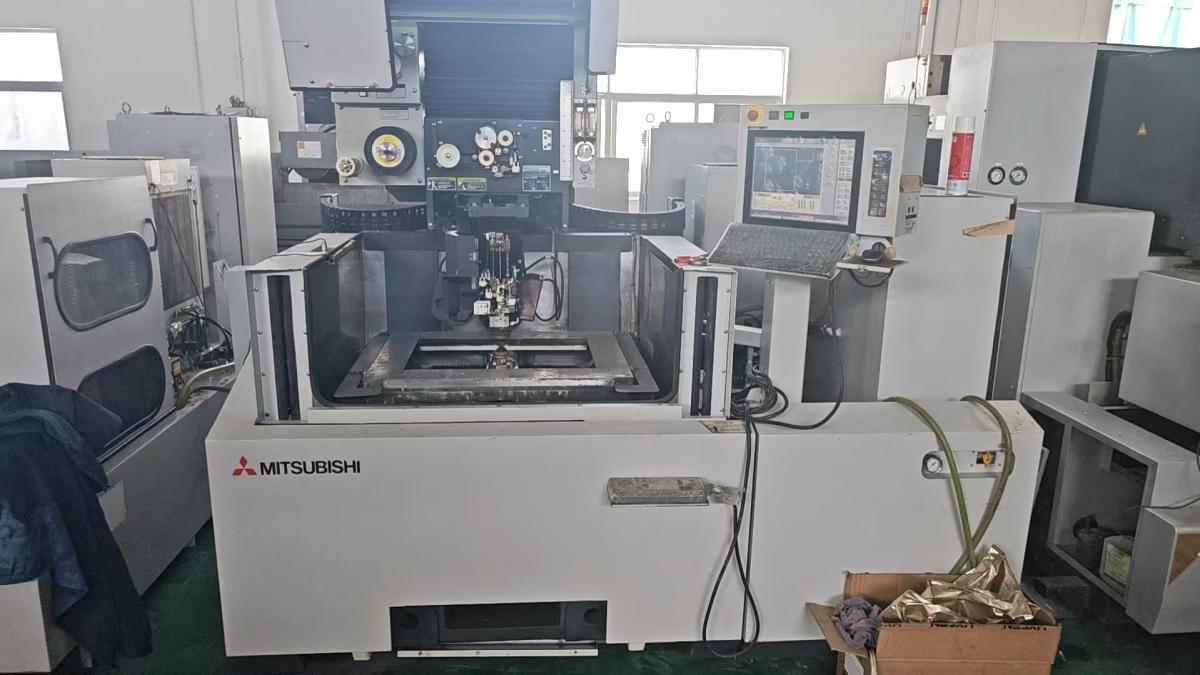 Mitsubishi - MV2400S