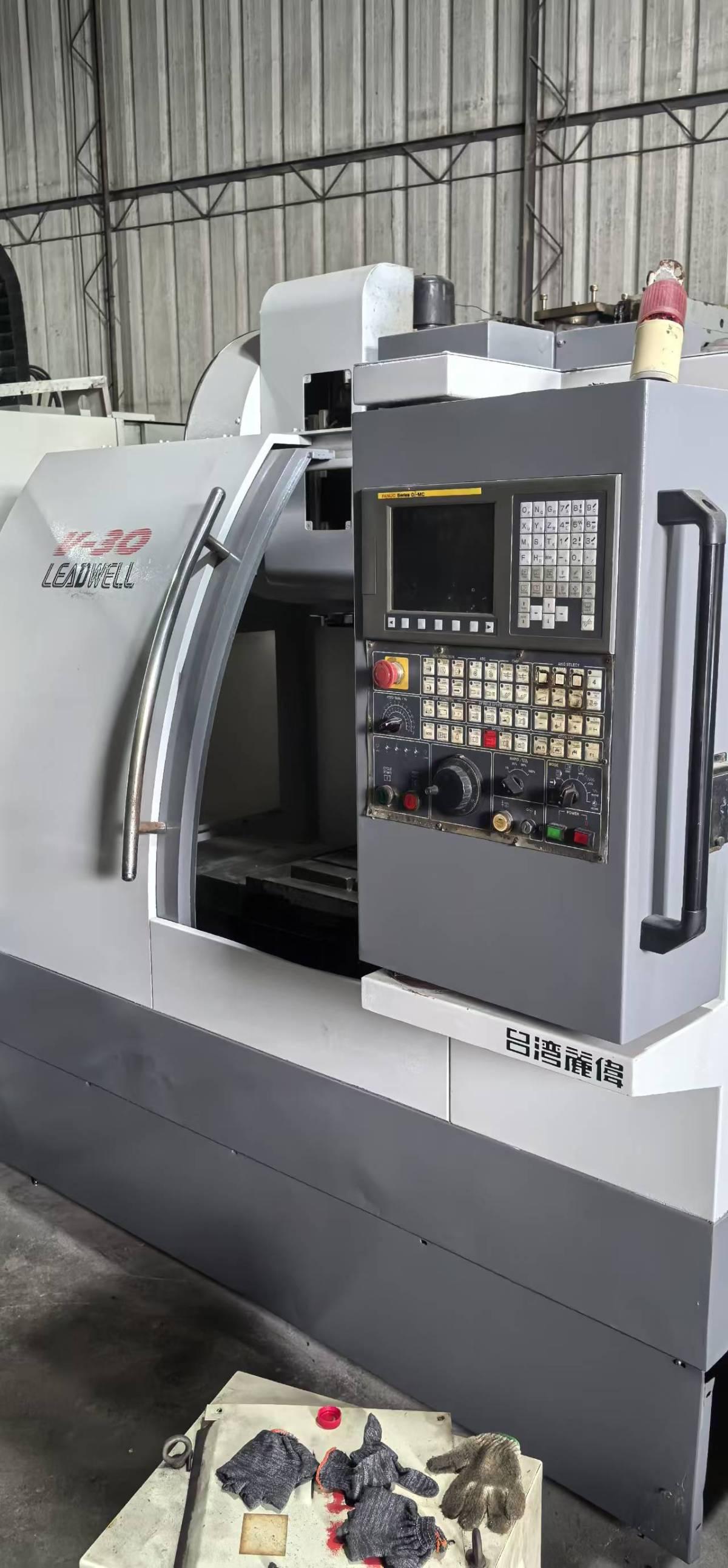 Leadwell - V30