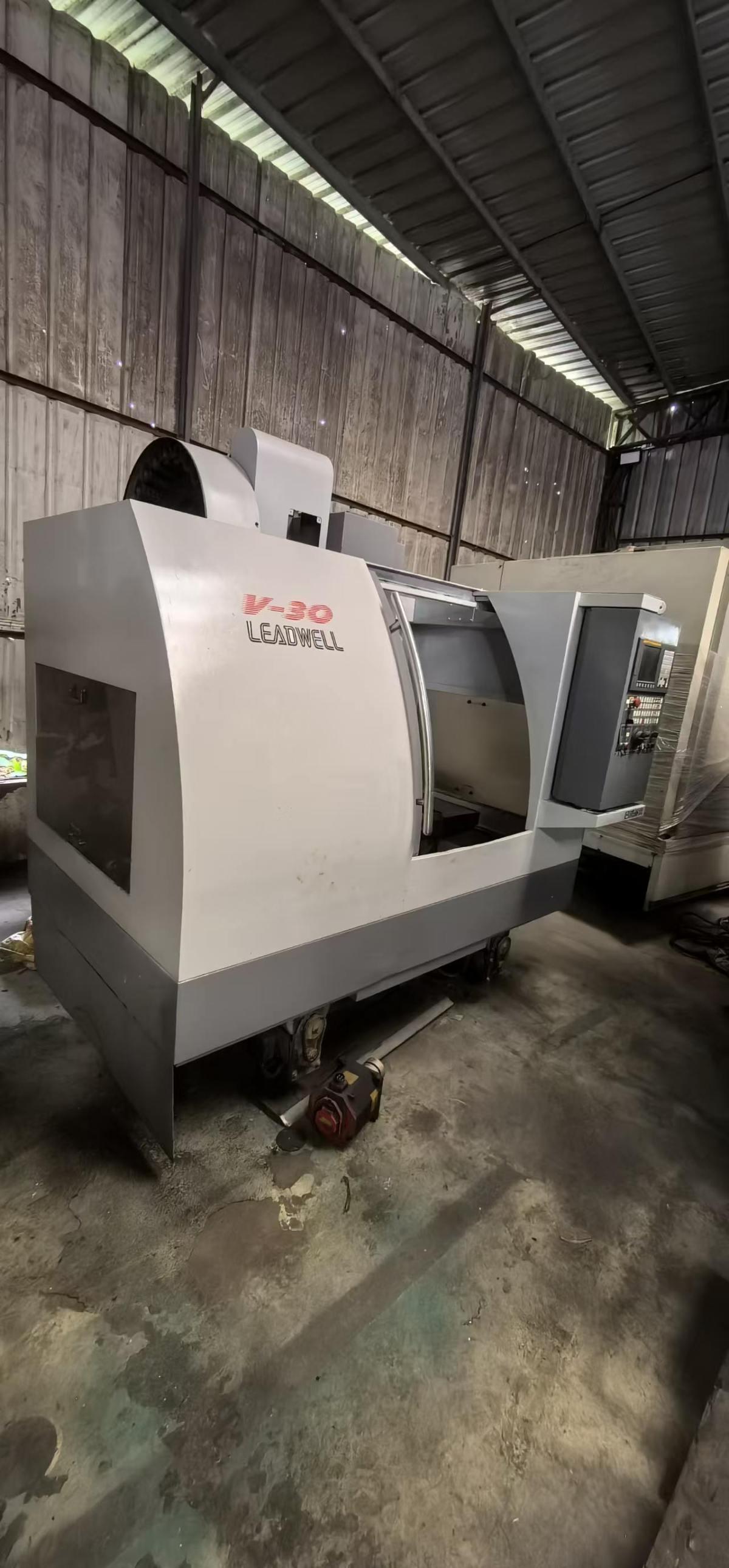 Leadwell - V30