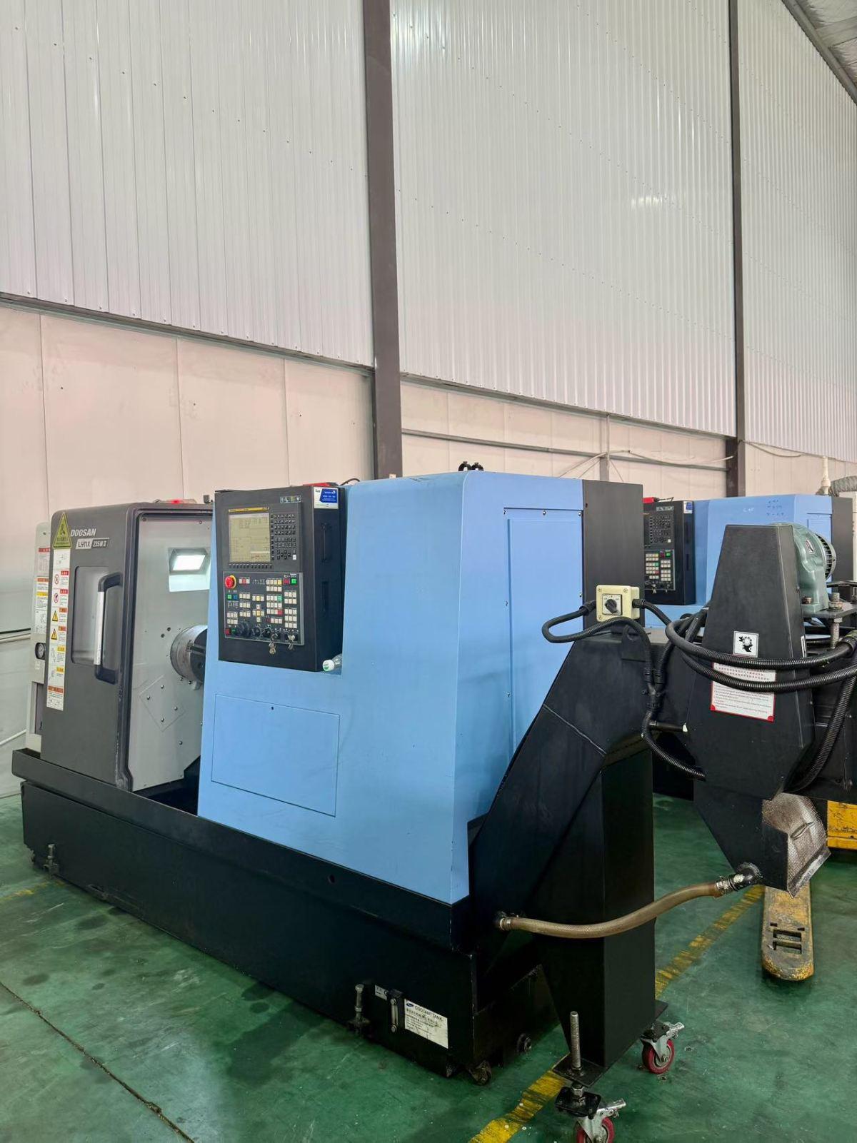 DOOSAN - LYNX235M II