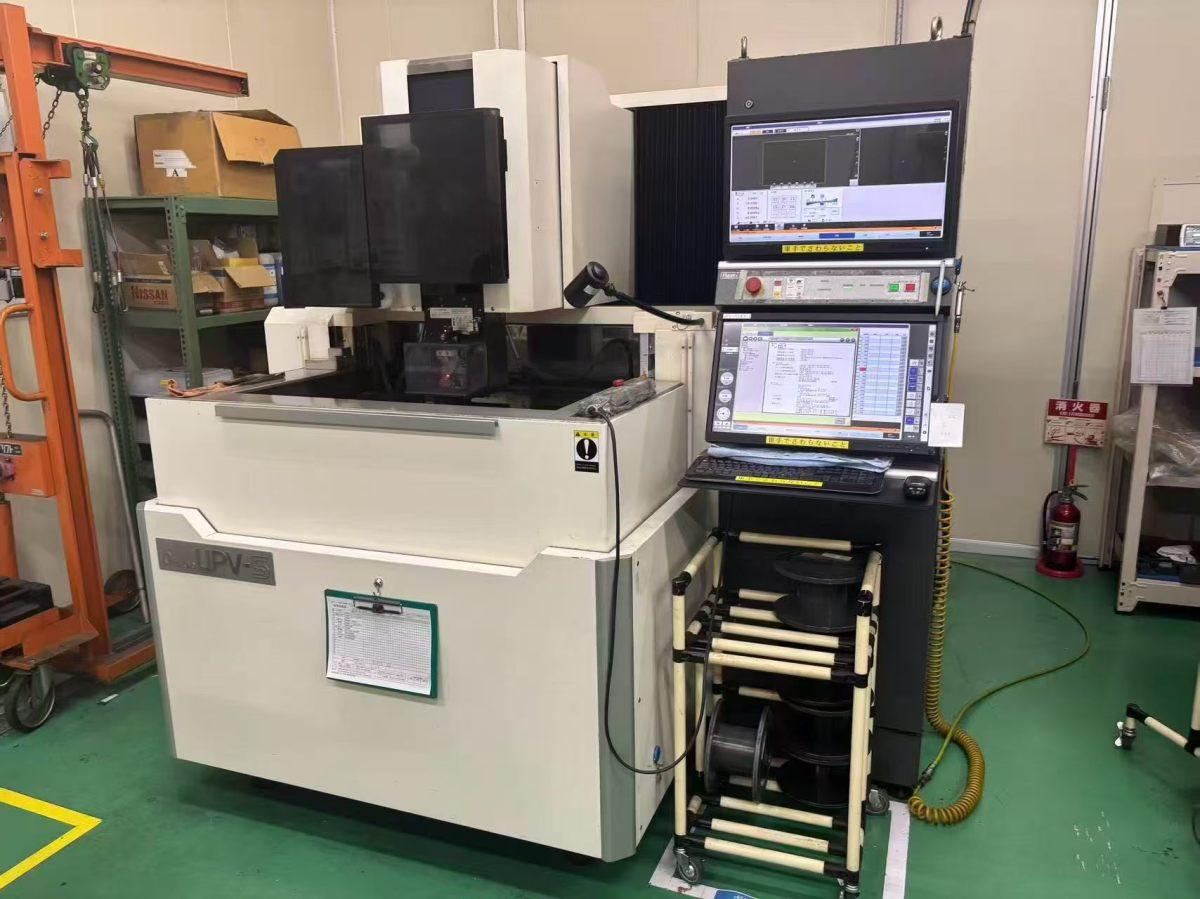 Makino - UPV-5