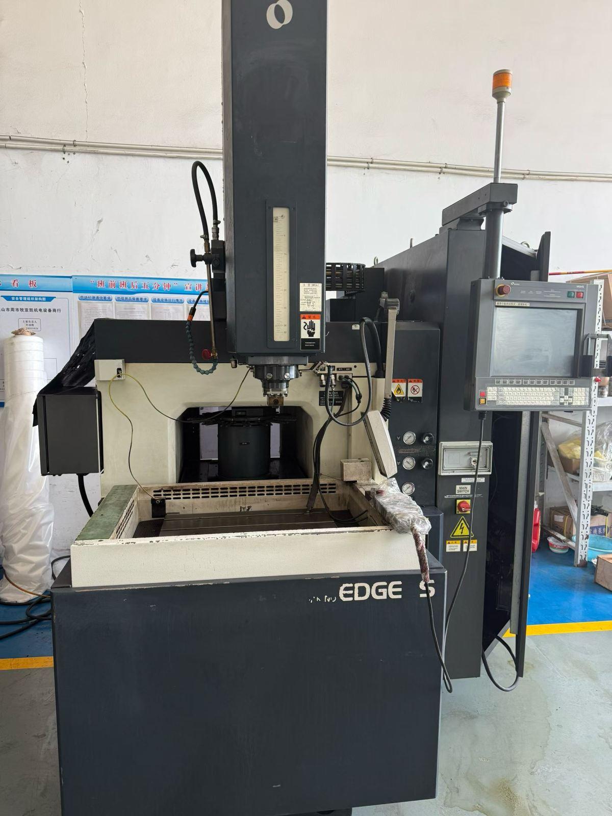 Makino - EDGE3S