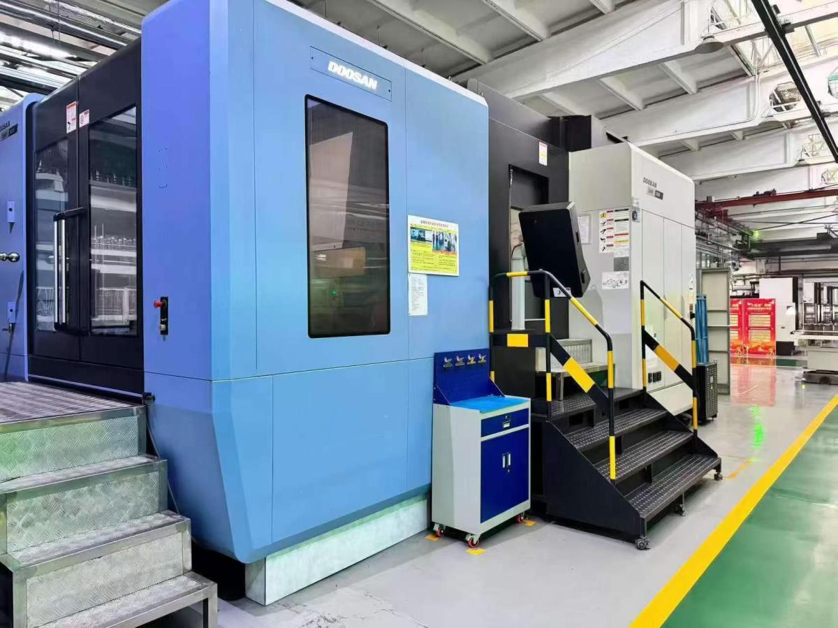 DOOSAN - DHF8000