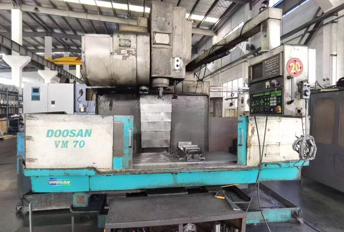 DOOSAN - VM-70